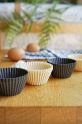 12'li Tırtıklı Silikon Muffin Kalıbı, Platinium Silikon