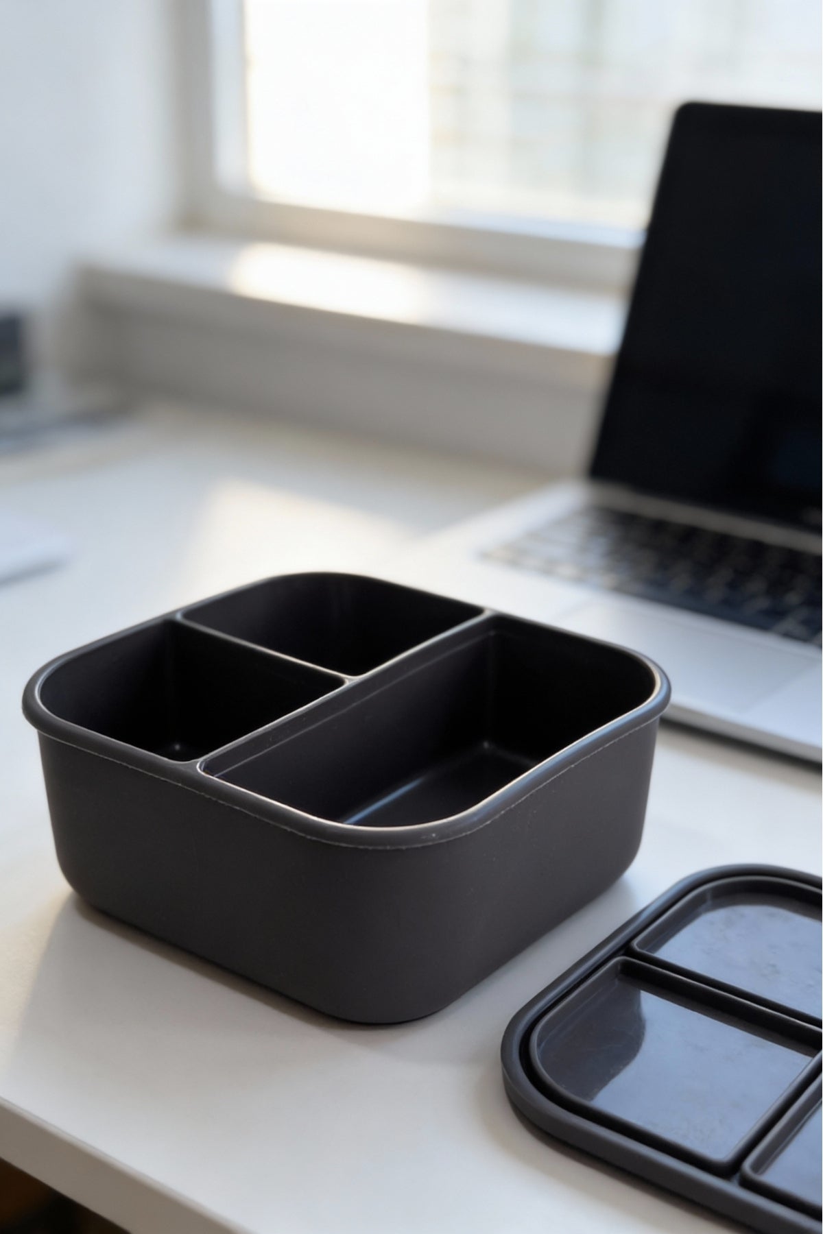 Evle 3 Bölmeli Silikon Saklama Kabı – Kapaklı, Sızdırmaz, Öğün & Lunch Box