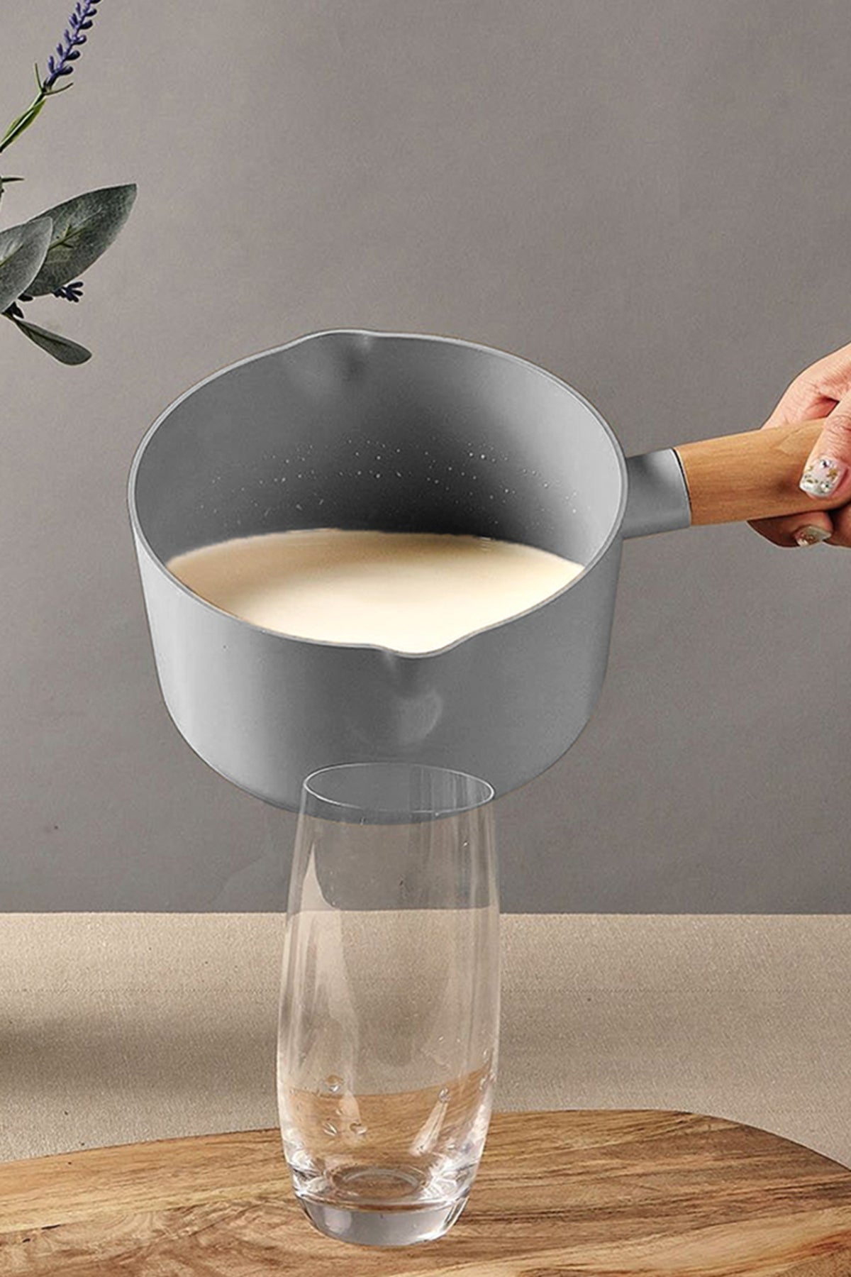 Neoflam D-NEOG216 Fika Alüminyum Döküm Süt Tavası Cam Kapaklı Gri 16Cm