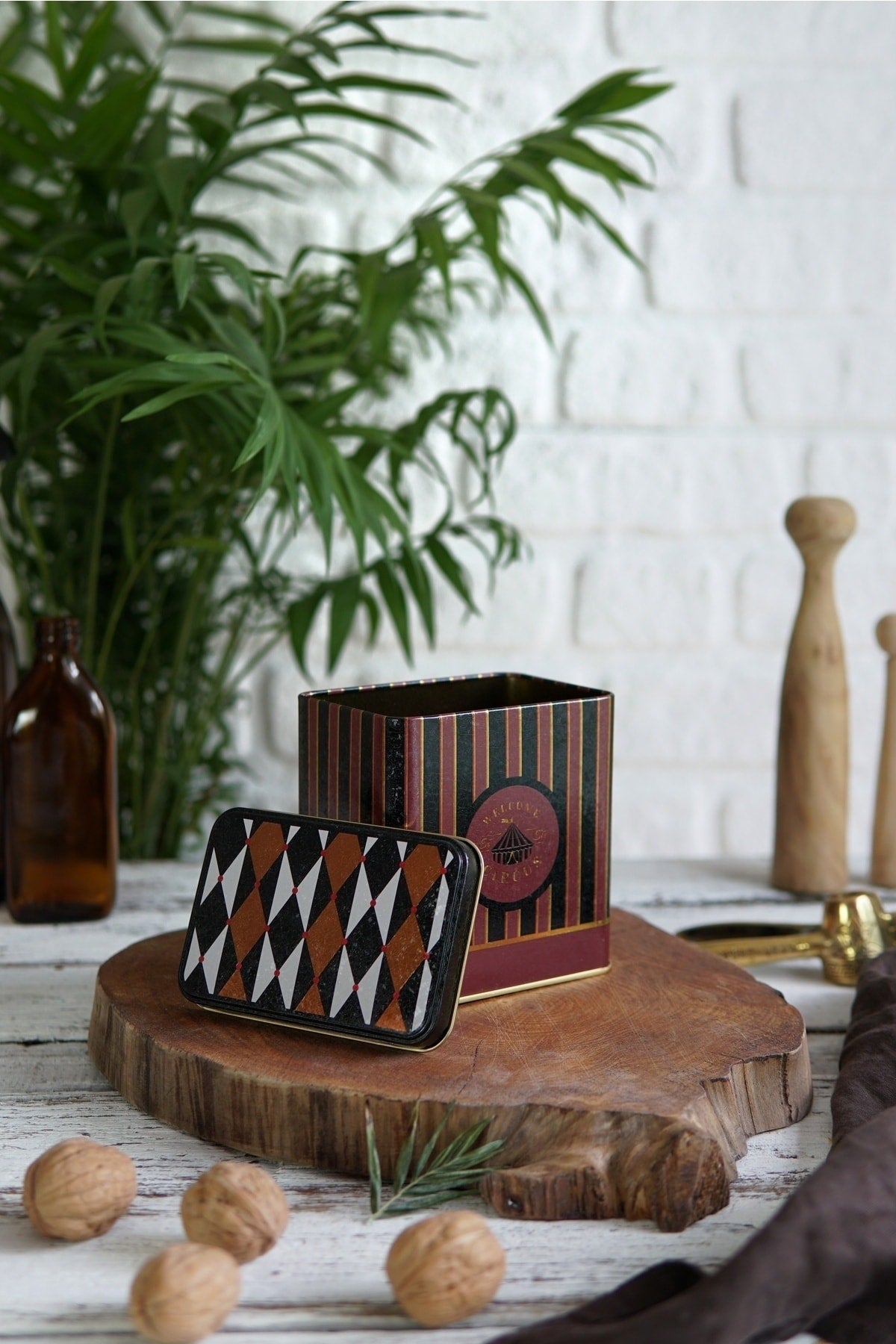 Circus Black