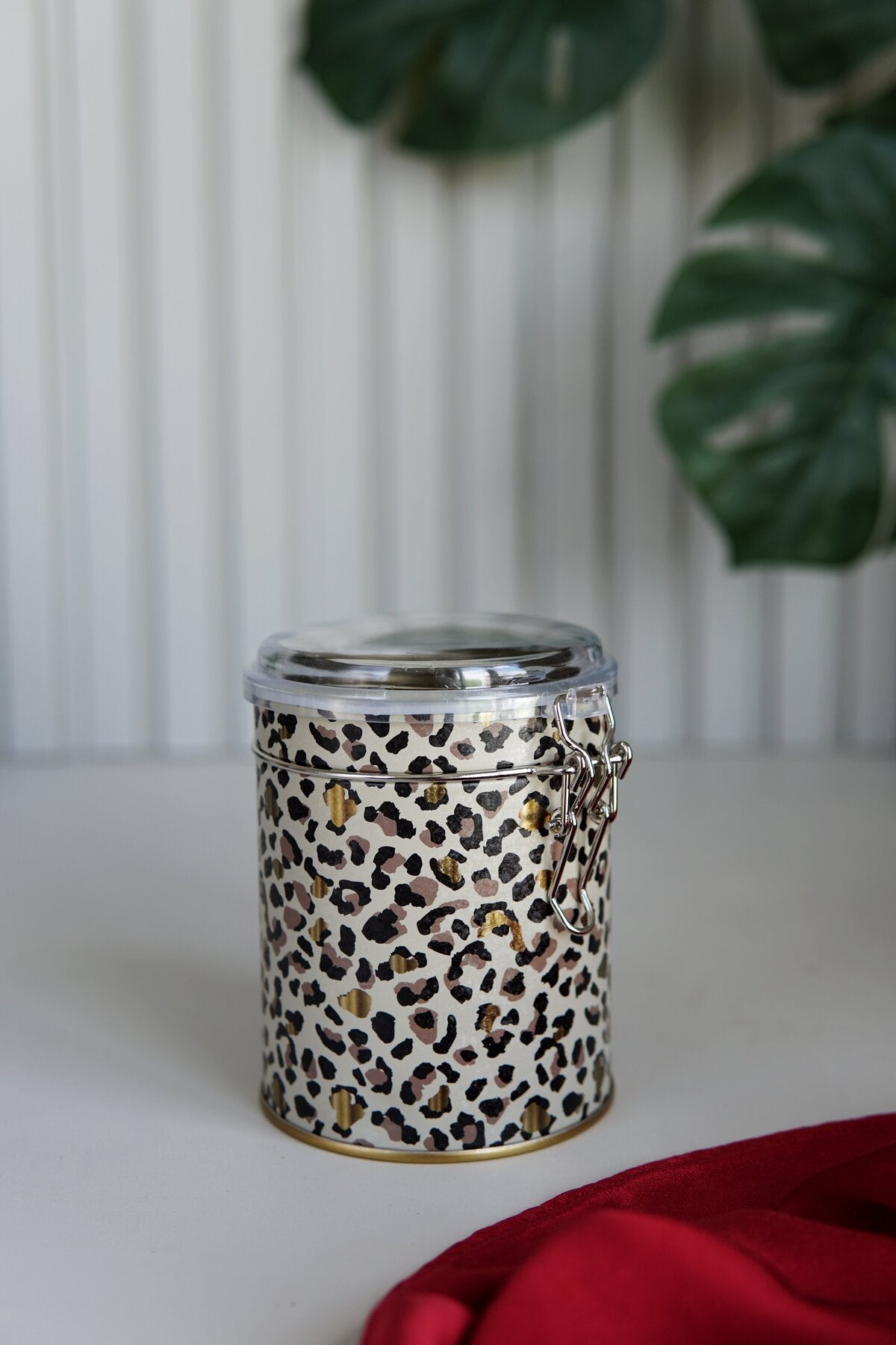 Evle Yuvarlak Kutu, Ø90x110 mm, Şeffaf Kilitli Kapak, 0,6 lt, Botanica Pink