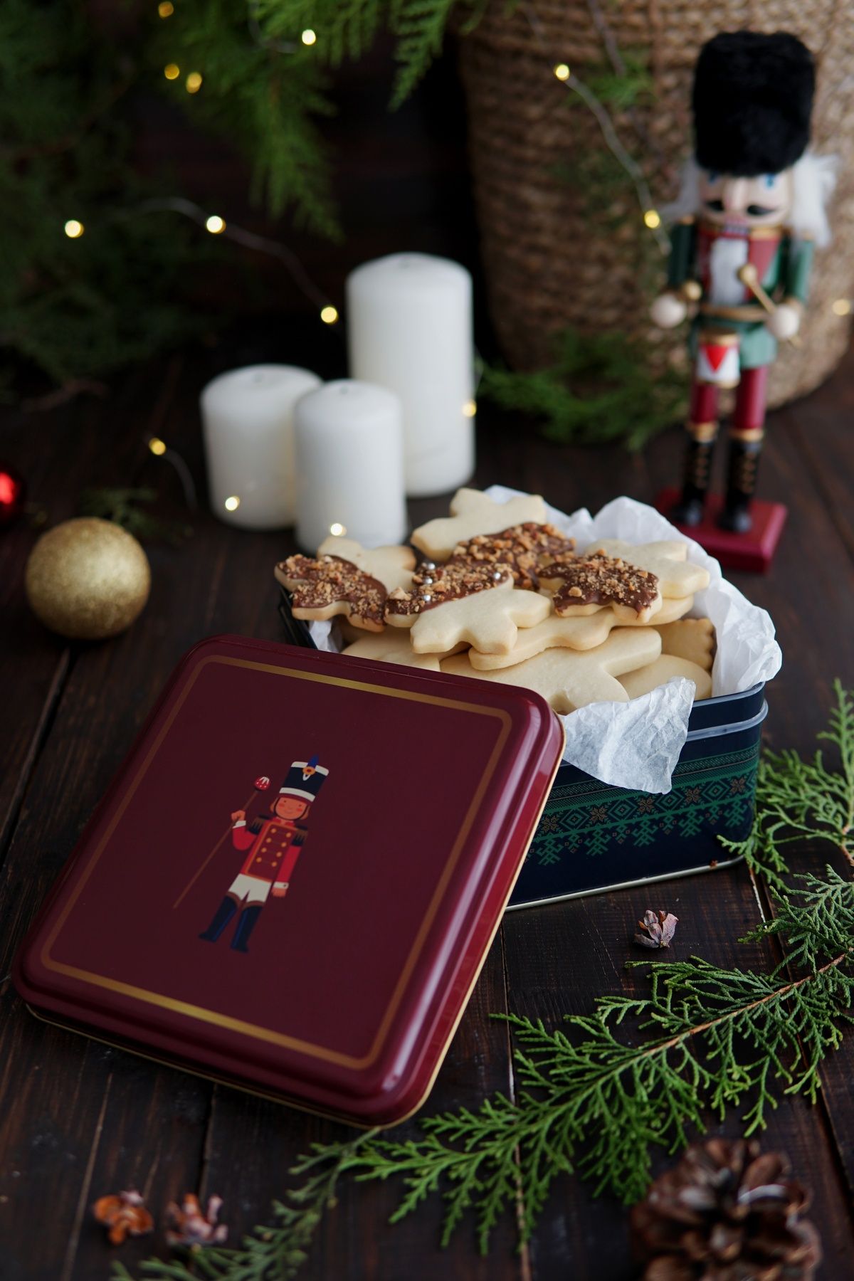 3 Lü Yılbaşı Set, 15.8 X 15.8 X 8 Cm, Ø14 X 7 Cm, Ø31.5 Cm Tepsi Erb571r