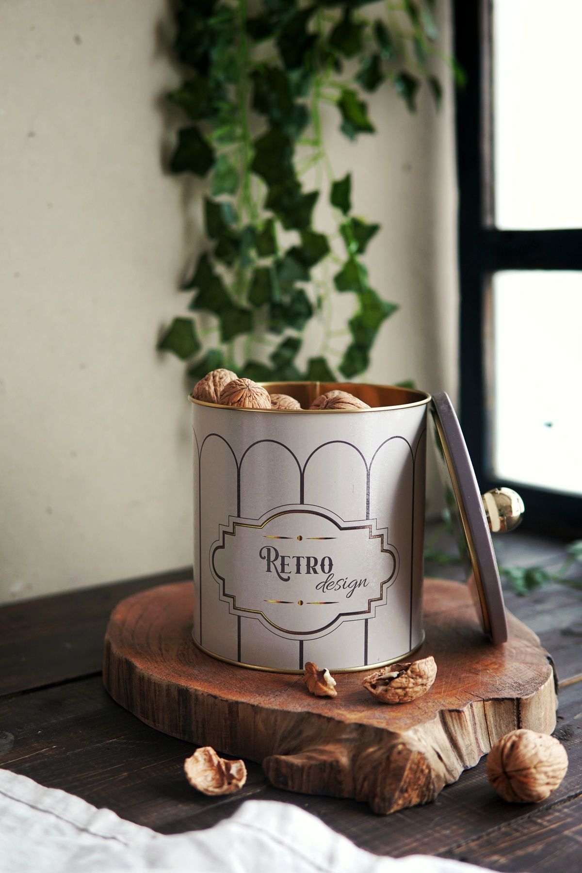 Retro Desenli Yuvarlak Metal Saklama Kabı, Erzak Saklama Kabı 14 Cm X 15 Cm Er143-u6