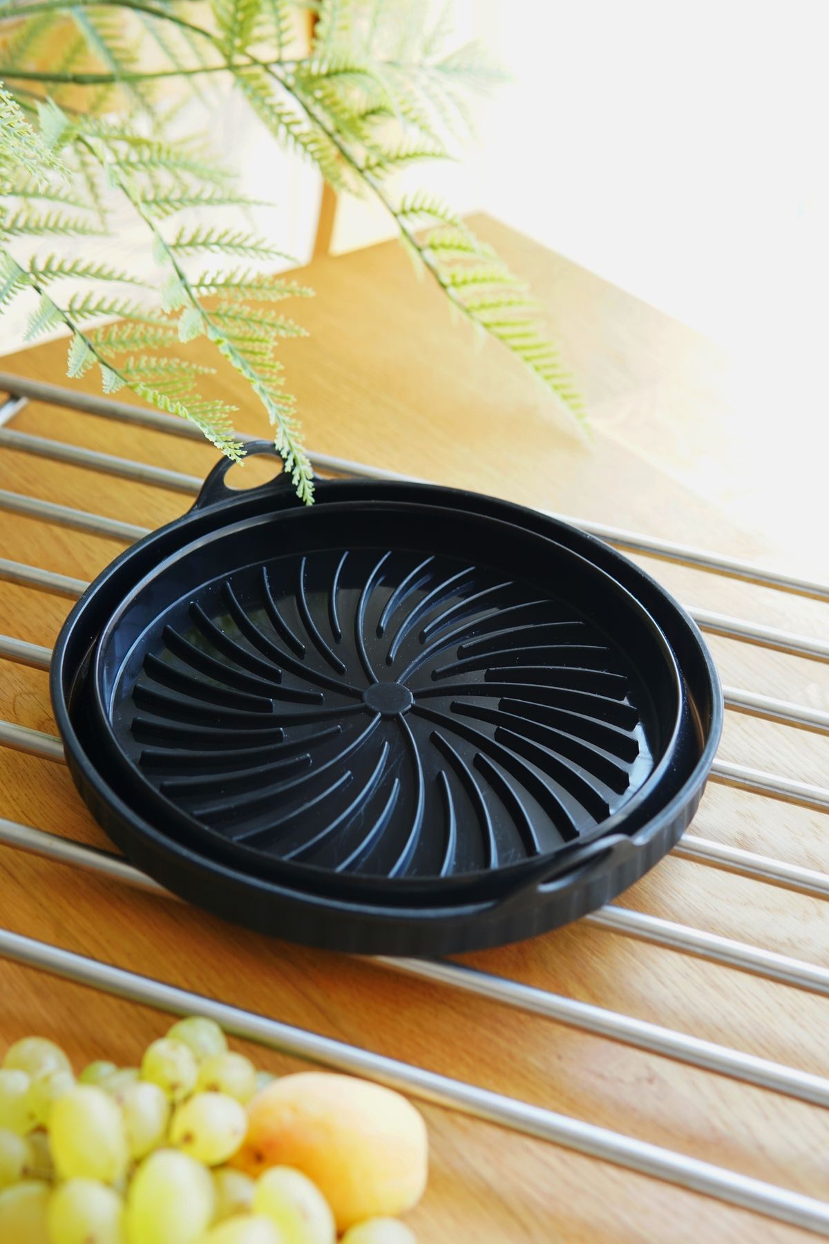 Katlanabilir Yuvarlak Silikon Airfryer Pişirme Kabı , Platinum Silikon, 20 x 6 cm, Siyah