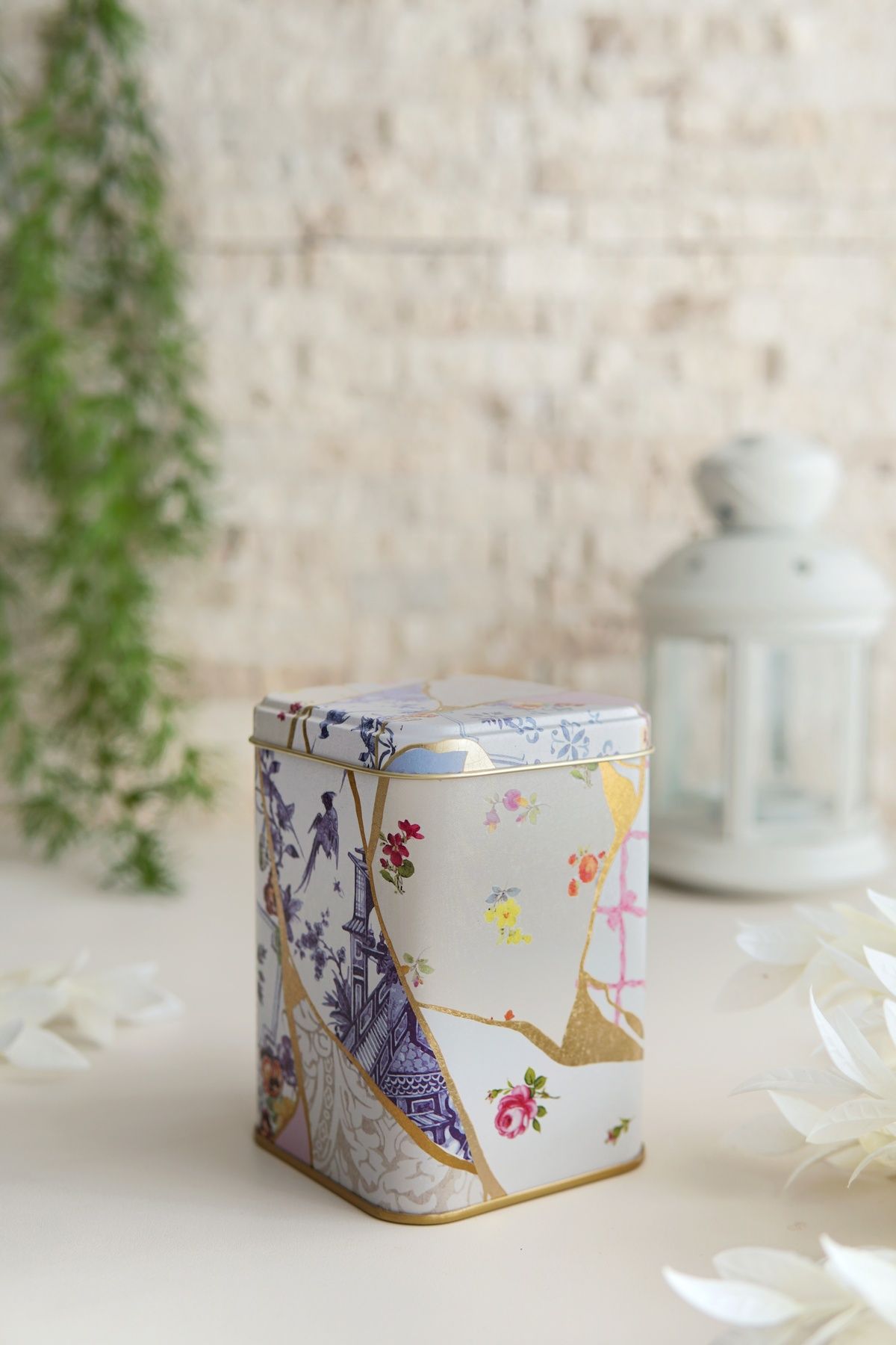 Er018-5ı Kint Sugi Flower Desenli Kare Metal Saklama Kabı 9x9 Cm