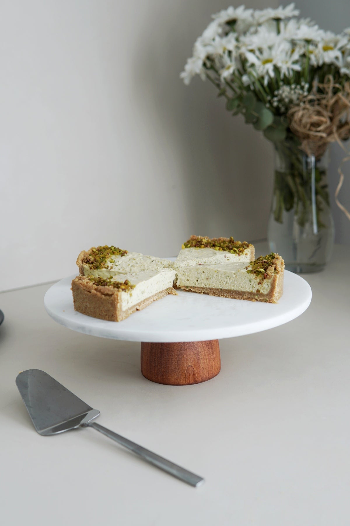 Kek Standı Ahşap Ayaklı, Beyaz Mermer, 25 cm