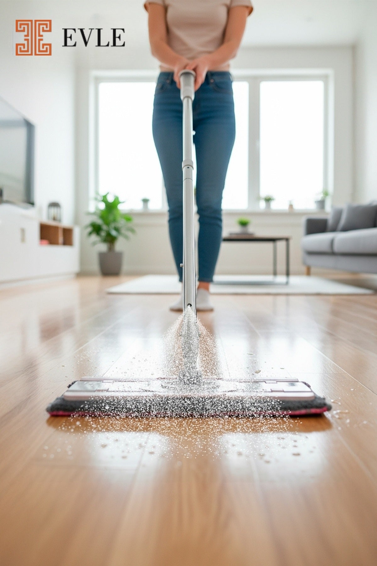 Lavine Mandallı Sprey Mop – Kompakt Gövdeli, Mikrofiber Bez Uyumlu (4XL Bez Destekli)