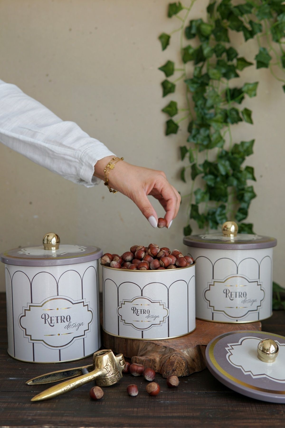 Retro Desenli Metal Saklama Kabı Seti - 3'lü Set (1,3 Lt - 1,7 Lt - 2,1 Lt) ERB30U6