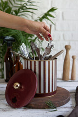 Circus Desenli Yuvarlak Metal Saklama Kabı, Erzak Saklama Kabı 14 Cm X 15 Cm Er143-1f