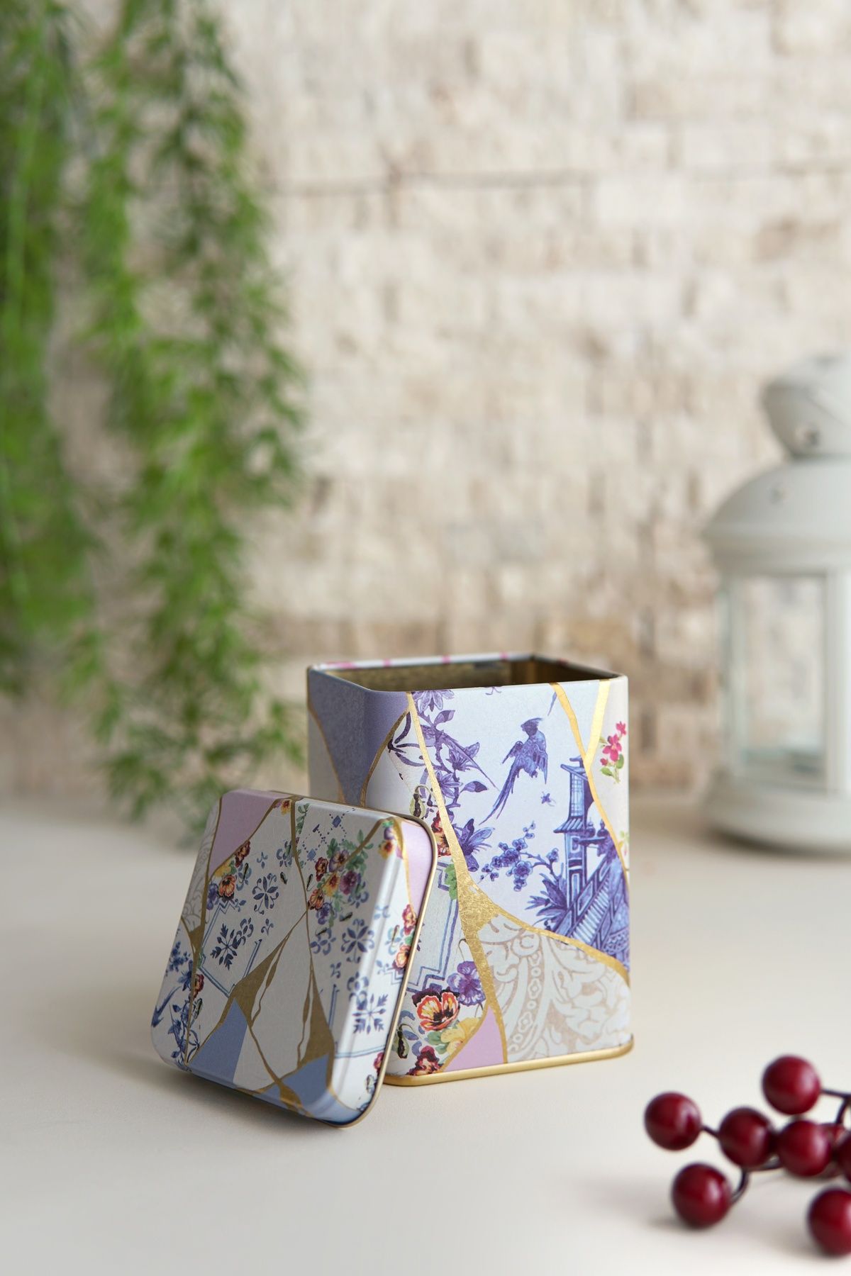 Er008-5ı Kint Sugi Flower Desenli Kare Metal Saklama Kabı 8x8 Cm