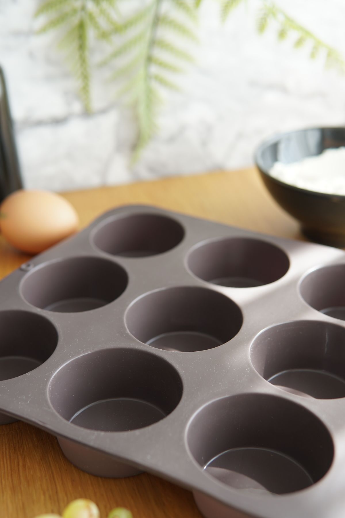 12'Li Silikon Muffin Kek Kalıbı, Platinum Silikon, Açık Gri