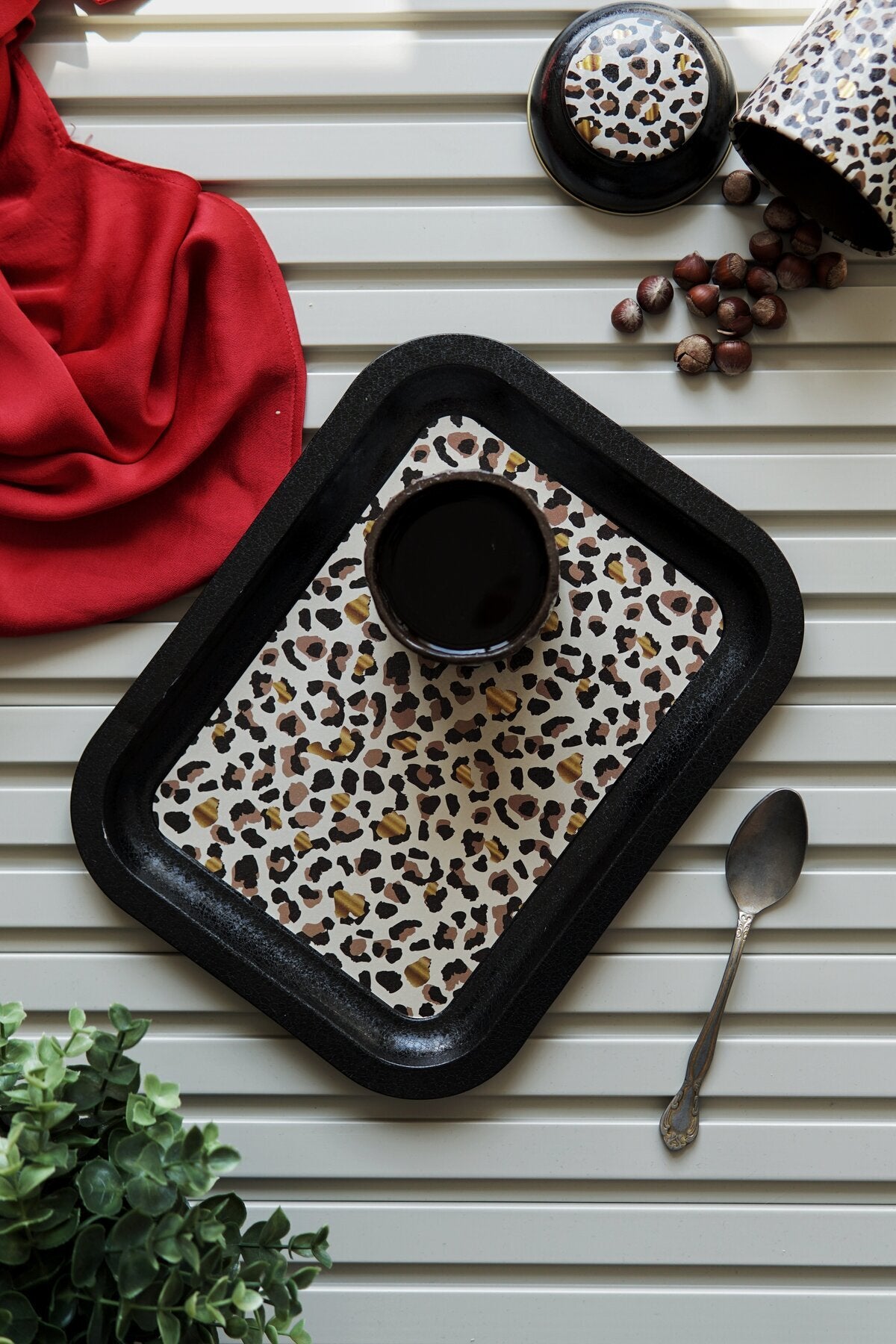 Tepsi, Küçük Klasik, 233x307 mm