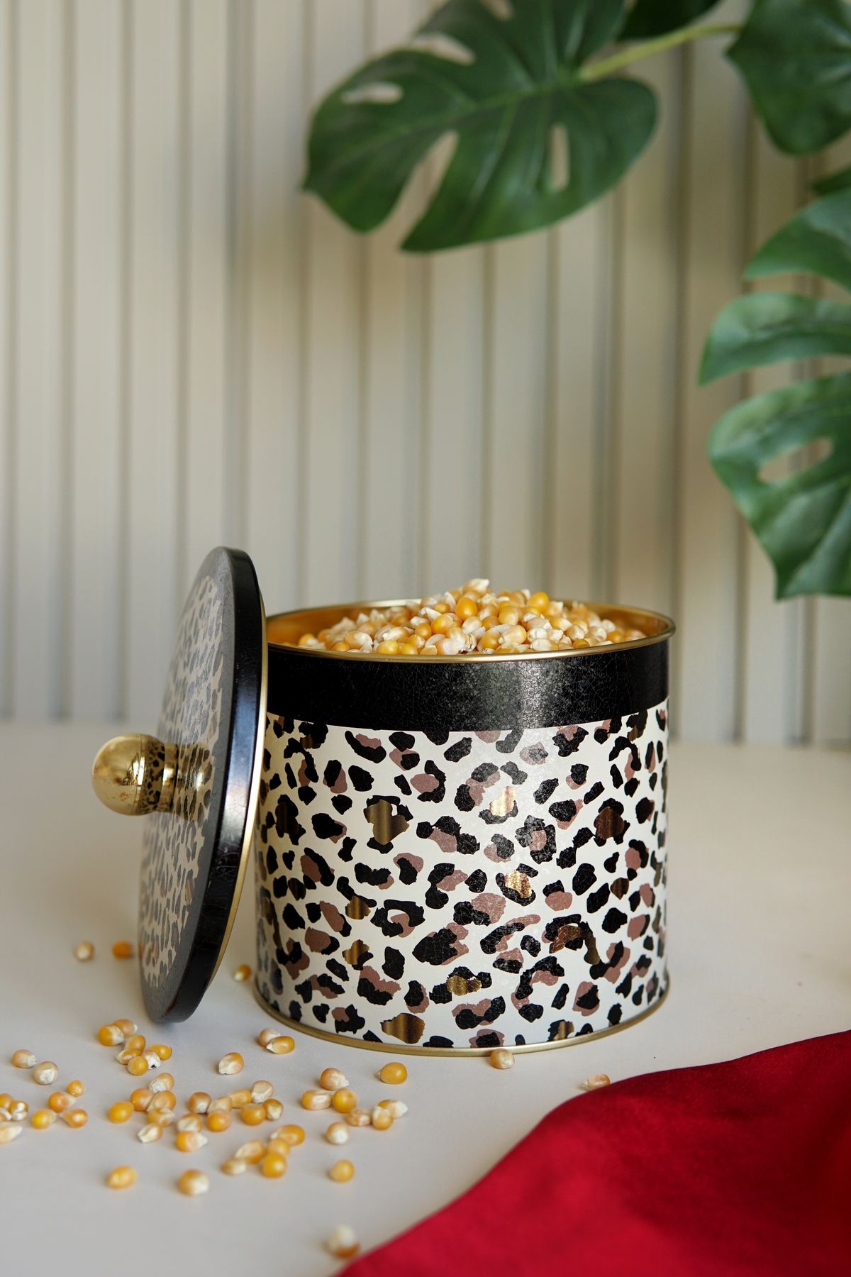 Leo Desenli Yuvarlak Metal Saklama Kabı, Erzak Saklama Kabı - Organizer 14 Cm X 12,5 Cm Er142-v4