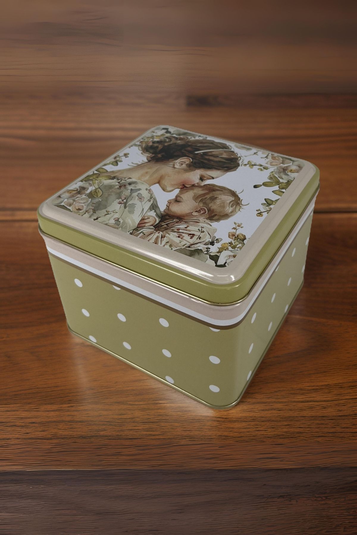 Canım Annem Desenli Kare Metal Saklama Kabı 15.8 x 15.8 x 8.7 cm, 2.2 lt