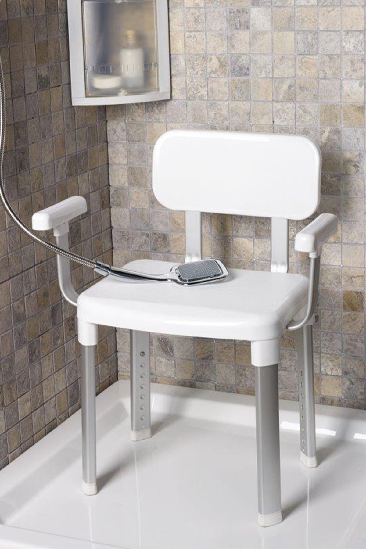 Primanova Cappadocia Paslanmaz Alüminyum Sırt ve Kol Destekli Yaşlı Engelli Banyo Sandalyesi (130 KG Kapasite)