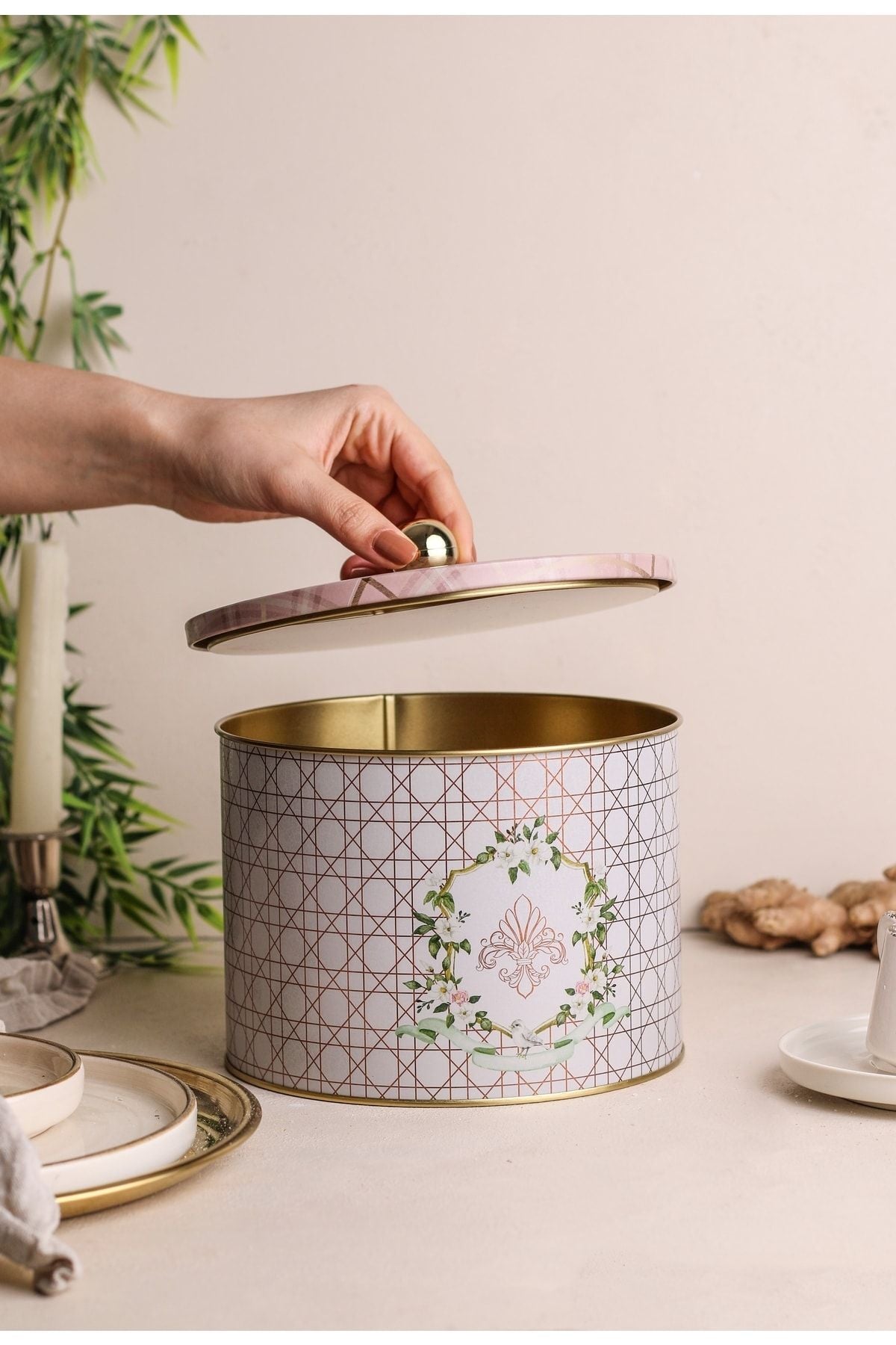 Rosy Desenli Yuvarlak Metal Saklama Kabı 14 Cm, Erzak Kabı 14 Cm X 15 Cm Er143-u7