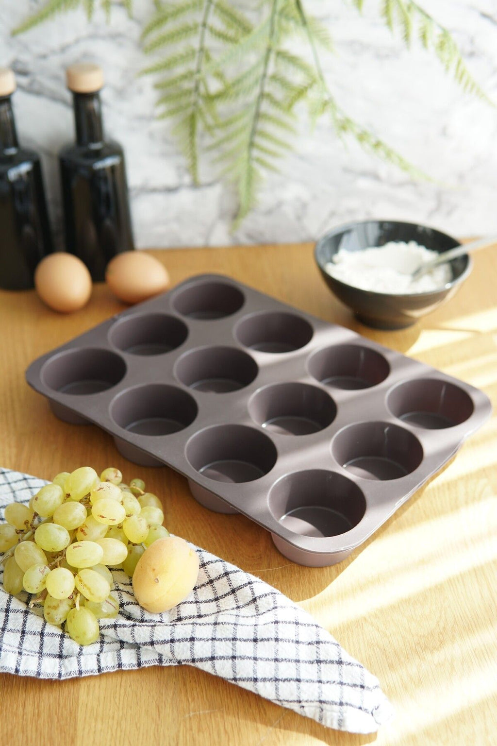 12'Li Silikon Muffin Kek Kalıbı, Platinum Silikon, Açık Gri