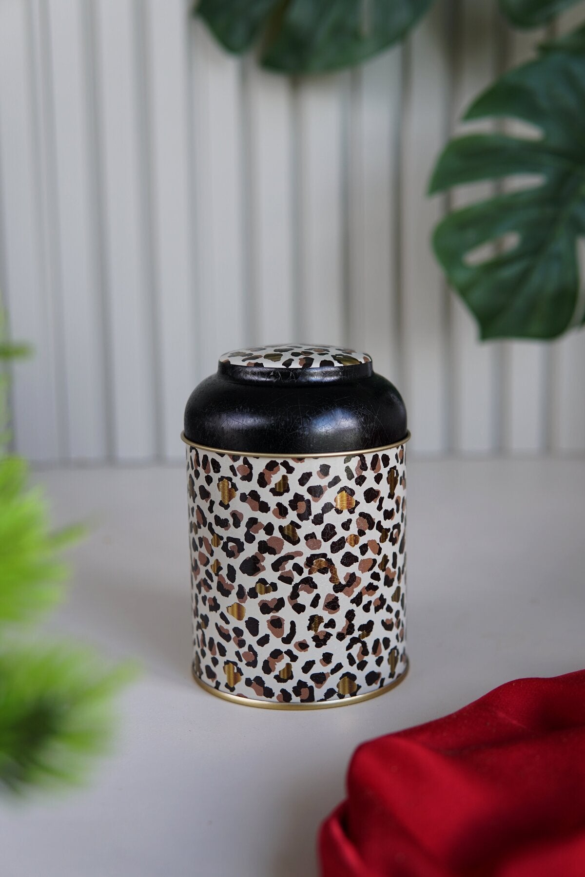 Yuvarlak Metal Saklama Kabı, Ø 9 x 11 cm, Kubbe Kapak, 0,6 lt