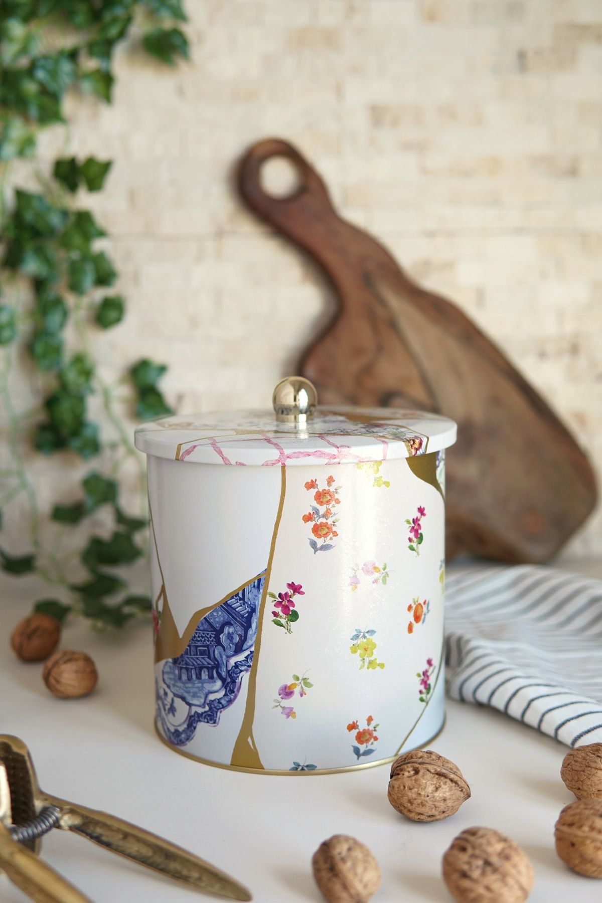 Kint Sugi Desenli Erzak Saklama Kabı - Metal Saklama Kabı 17,5 Cm X 18 Cm Er147-3i