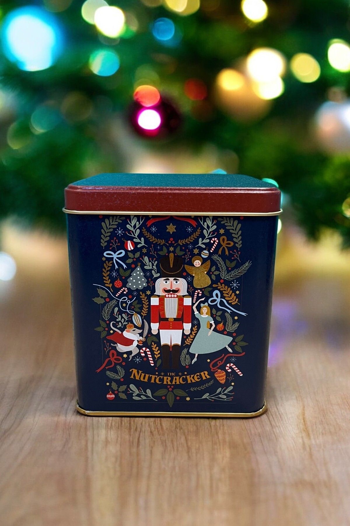 Er024-v1 Tales Nutcracker Desenli Kare Metal Saklama Kabı 12x12 Cm