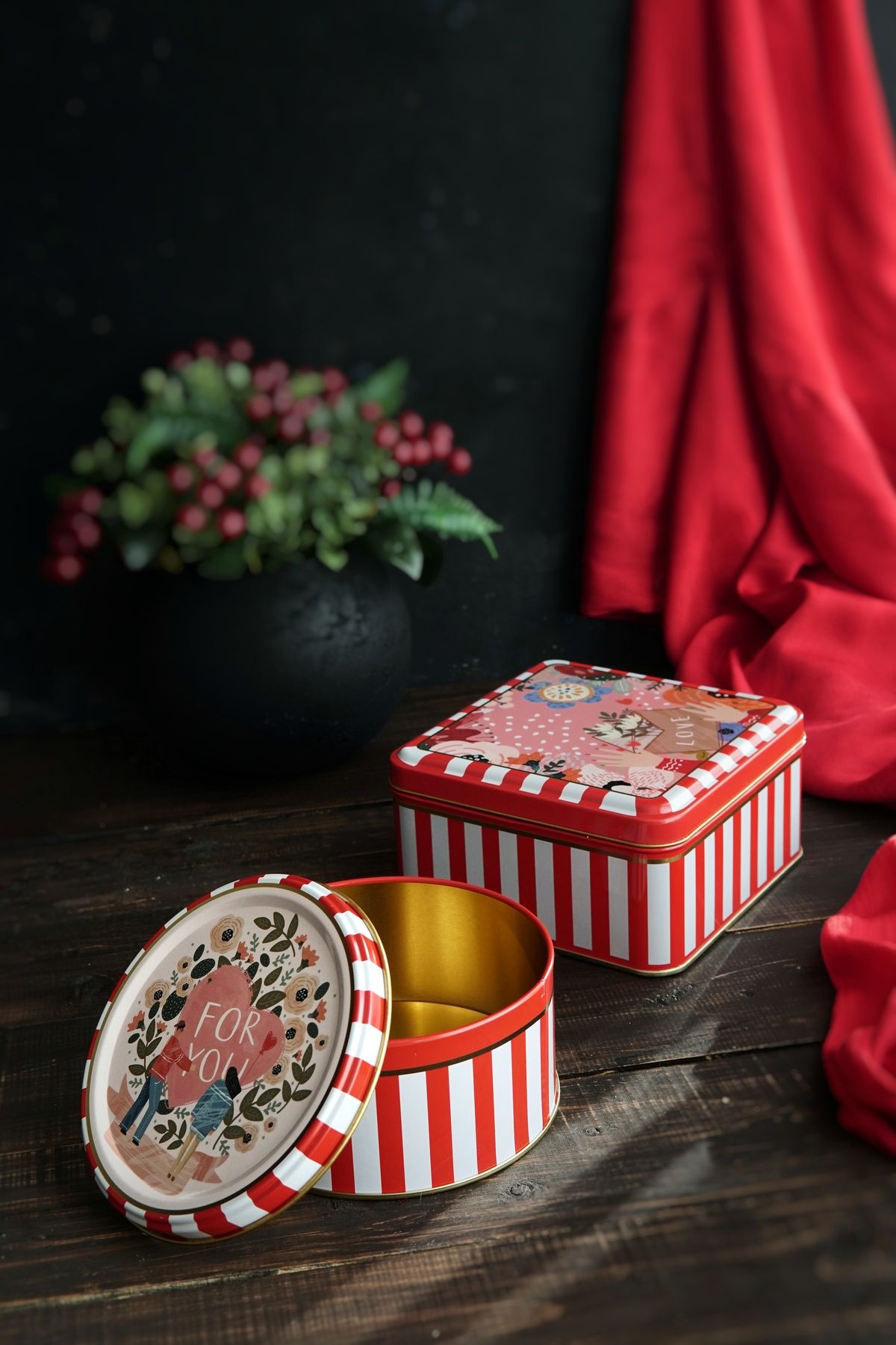 Evle 3 lü Yılbaşı Set, 158x158x80, Ø140x70 mm, Ø315 Tepsi, Love Letter