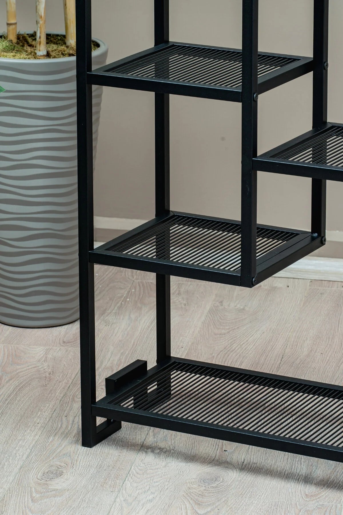 Çok Amaçlı Kademeli Metal Raf, 12 Gözlü Kitaplık ve Saksı Standı, Siyah Organizer Ünite